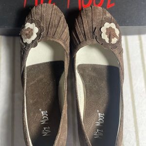 CLEARANCE - ANY 2 PAIRS OF SHOES $35 Mooz Leather flat with flower accent